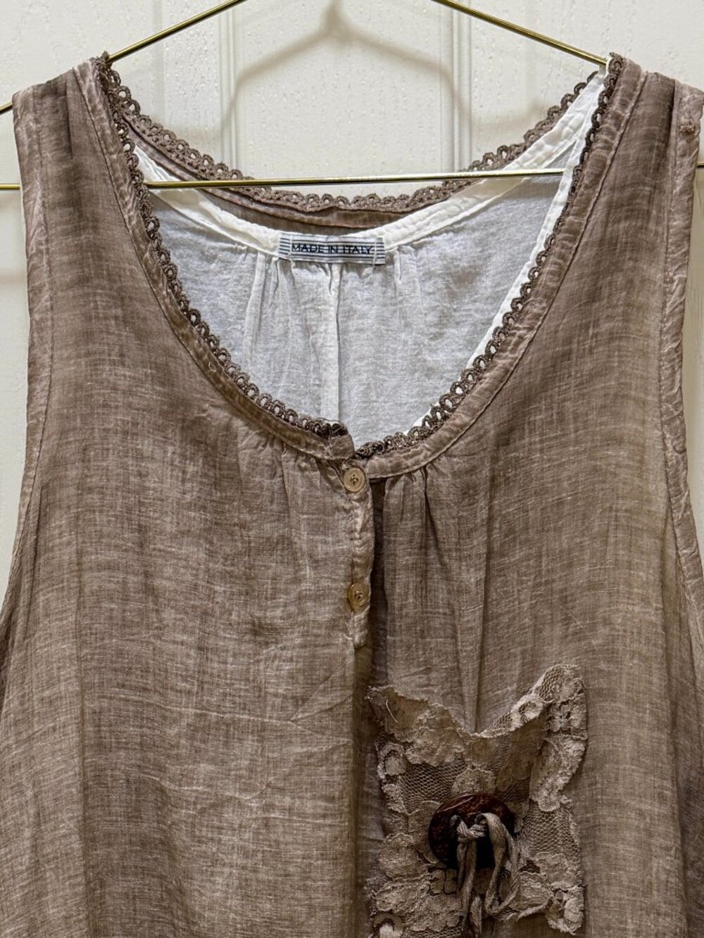 Made In Italy Women's Sleeveless Taupe Layered Tunic Top with Lace Trim Size M - Picture 2 of 12